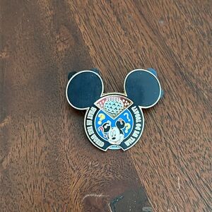 Disney collector pin